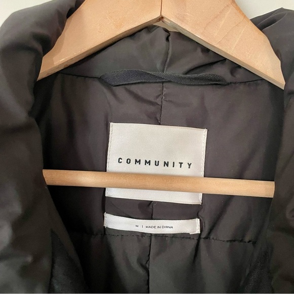 Aritzia Black Hooded Parka - Picture 7 of 11